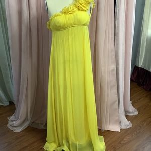 Yellow one shoulder dress